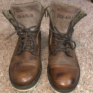 Steve Madden ‘Kamel’ winter boots size 12